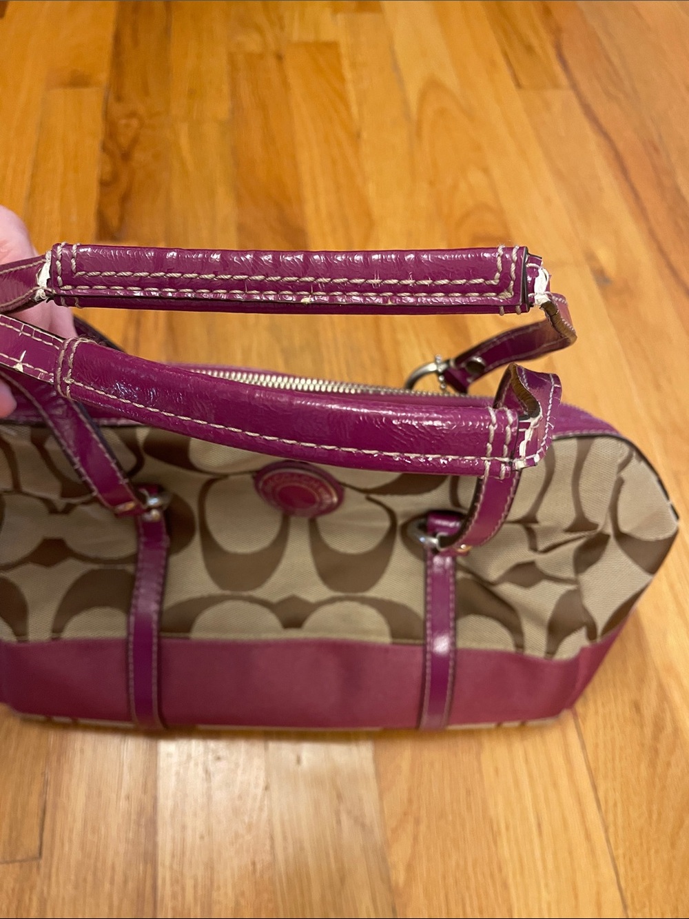 Vintage Coach Monogram Signature C Shoulder Bag. Magenta Pink /Tan. - Picture 11 of 16